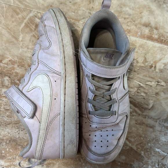 Nike play shoes - Picture 2 of 5